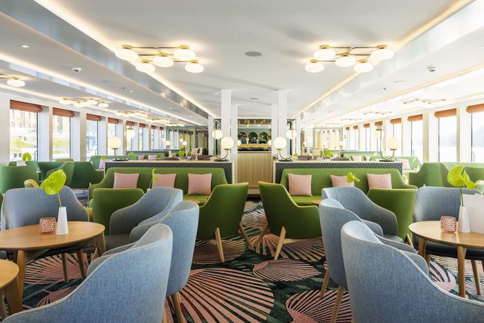 Entertainment on Spirit of the Danube